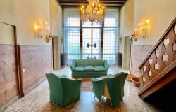 Venice - Santa Croce – Stunning noble floor – ref.177c 1