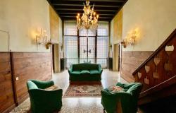 Venice - Santa Croce – Stunning noble floor – ref.177c 13
