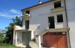 12km to the beach, stone town house, with 3 bedrooms, garage and partially renovated. 0