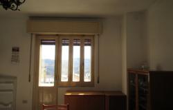 20 km to skiing resorts, 7 bedrooms, terrace in characteristic town. 1