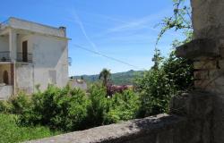 Ruin with amazing views of 120sqm with 300sqm of garden to create a town house of at least the same size. 6