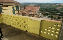 3 bedroom, habitable town house 7km to the beach with sun terrace and character and amazing mountain views. 0