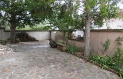 Complete block of 3 nicely finished flats with 300sqm of garden in a panoramic and peaceful Spot. 2