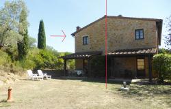Apartment on two levels with garden and swimming pool near Castelfalfi 0
