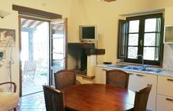 Apartment on two levels with garden and swimming pool near Castelfalfi 7
