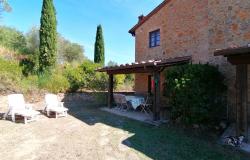 Apartment on two levels with garden and swimming pool near Castelfalfi 2