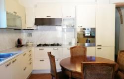 Apartment on two levels with garden and swimming pool near Castelfalfi 8