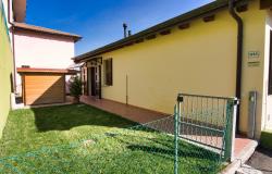 Zocca, ground floor flat with garden 2