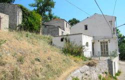 Town house with barn and garden and open , beautiful views. 1