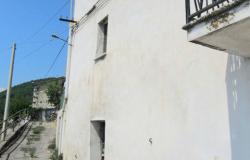 Town house with barn and garden and open , beautiful views. 3