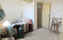 Town house with barn and garden and open , beautiful views. 5