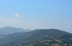 Town house with barn and garden and open , beautiful views. 12