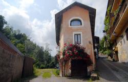 country house for sale in langhe area