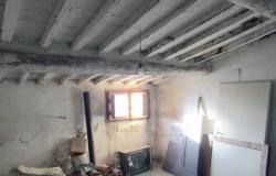 Tuscany – Poppi (AR) apartment in historic hamlet, to renovate. Ref.08t 12