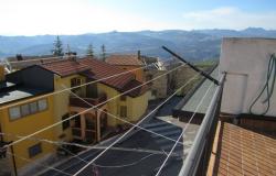 Town house divided into 2 habitable apartments with amazing views and sun terrace. 10