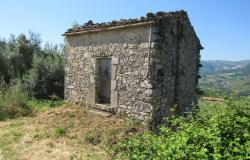Stone, detached cottage with 1800sqm of land and amazing mountain views with building rights. 1