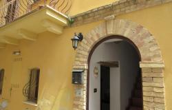 150-year-old town house of 130sqm, completely renovated in a vibrant village 10 minutes to the Trabocchi coast line. 4