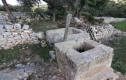 Scicli, exposed stones in contrada Calamarieri 65