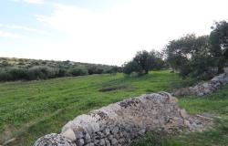 Scicli, exposed stones in contrada Calamarieri 86