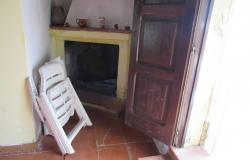 Semi-detached bungalow with 4500 sqm of olive grove and barn to convert 15 minutes to the beach. 6