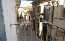 1800s apartment, habitable, with vaulted ceilings, 2 bedrooms in the old center of Lanciano. 7