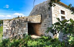 Scicli, stone farmhouse with land 8