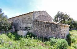 Scicli, stone farmhouse with land 10
