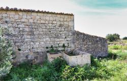 Scicli, stone farmhouse with land 12