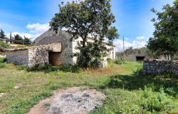 Scicli, stone farmhouse with land 15