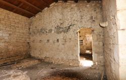 Scicli, stone farmhouse with land 26