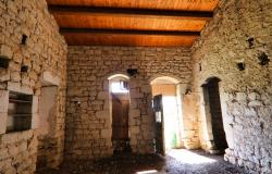 Scicli, stone farmhouse with land 33