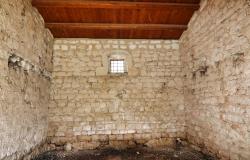 Scicli, stone farmhouse with land 29