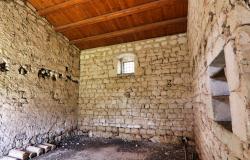 Scicli, stone farmhouse with land 31