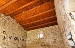 Scicli, stone farmhouse with land 30