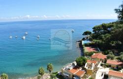 L1003 For sale in Bordighera, beachfront, detached house  1