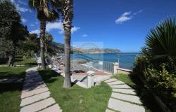 L1003 For sale in Bordighera, beachfront, detached house  9
