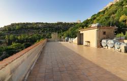 Modica,three-room apartment a stone's throw from San Giorgio 47