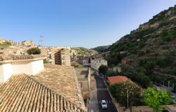 Modica,three-room apartment a stone's throw from San Giorgio 3