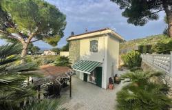 L1203 Villa with garden and sea view for sale in Bordighera 4