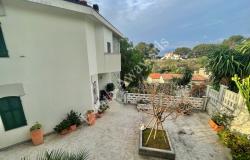 L1203 Villa with garden and sea view for sale in Bordighera 7