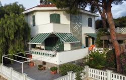 L1203 Villa with garden and sea view for sale in Bordighera 0