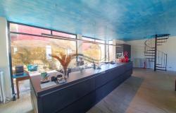 L1117 Ligurian style villa with swimming pool and sea view for sale in Bordighera. 10