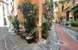 L1212 Apartment with terrace for sale in the historical centre of Bordighera. 16