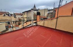 L1212 Apartment with terrace for sale in the historical centre of Bordighera. 0