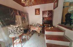 L1212 Apartment with terrace for sale in the historical centre of Bordighera. 4