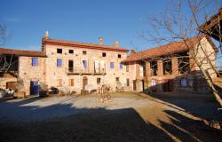 Ancient Country House with Land
