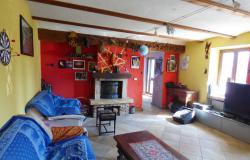 Farmhouse with 15000 sq m of land - LQT003