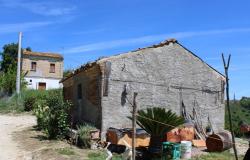 1 hectare of land with a detached 20sqm house, 10km to the beach and beautiful sea views 0