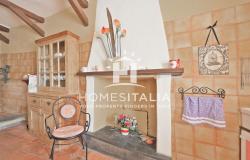 Renovated terraced house in historic centre 9
