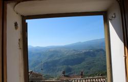 Bungalow, historic, stone town house, in habitable condition, 2 beds, amazing mountain views, with cellar, 30 mins to skiing  7